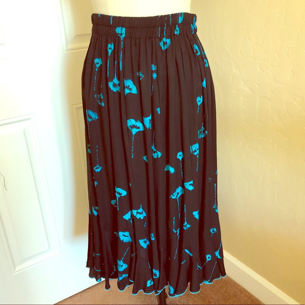 Wearable art skirt NWOT